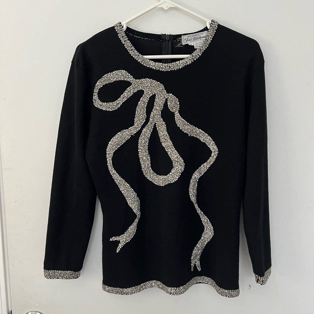 Vintage Saks Fifth Avenue 100% Wool Sweater - SIZE 6